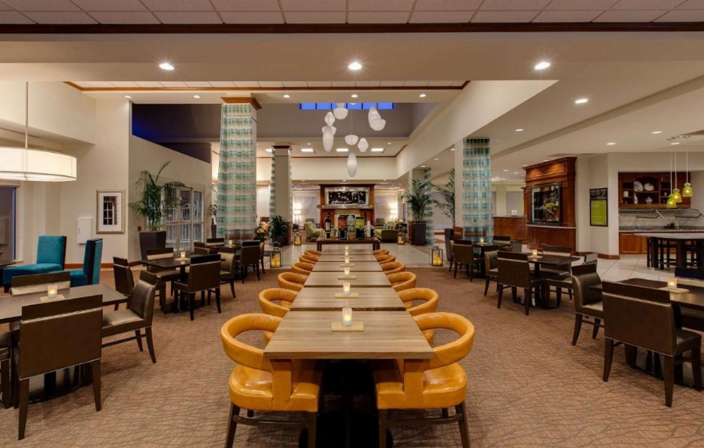 Hilton Garden Inn Lake Forest Image 14