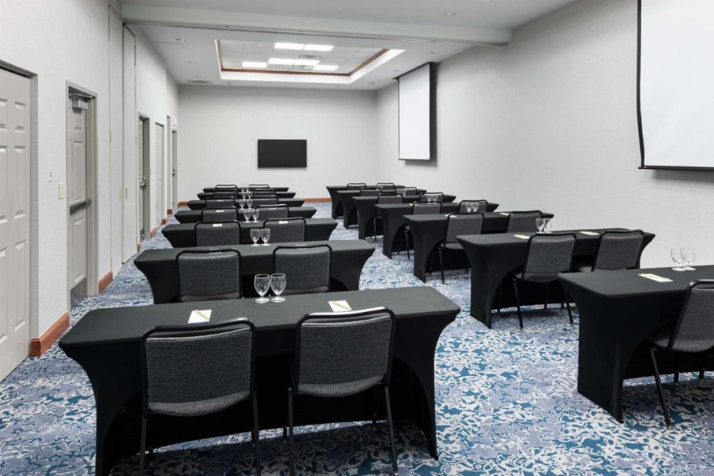 Hilton Garden Inn Lake Forest Image 34